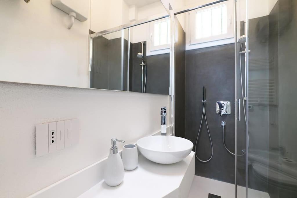 Primopiano - Ripa B Apartment Milan Bagian luar foto
